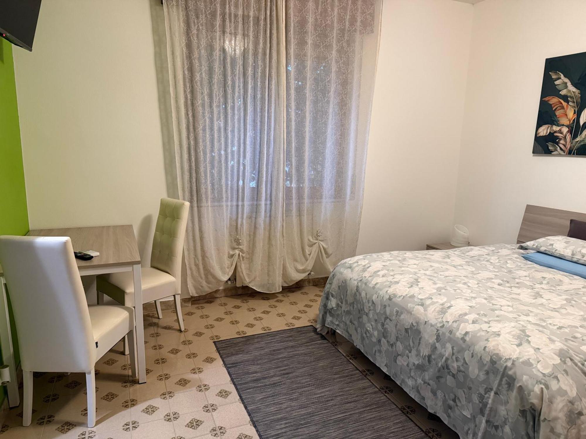 B&B Villa Mirella Casnate Con Bernate Eksteriør billede